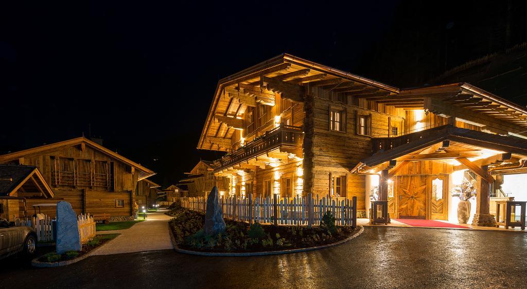 Chaletdorf Auszeit Huttschlag Ruang foto
